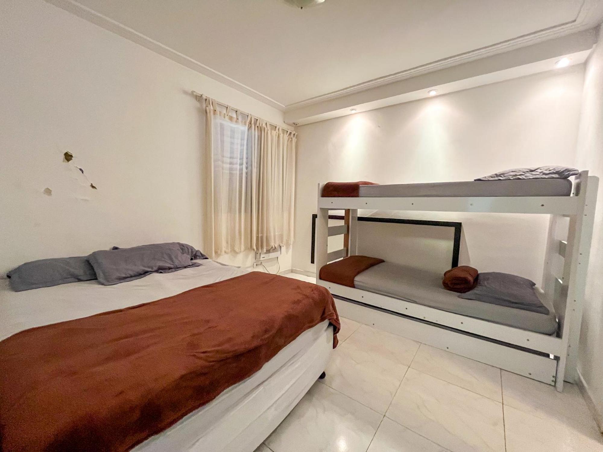 Apartamento Com Varanda E Suite Enseada Гуаружа Екстер'єр фото
